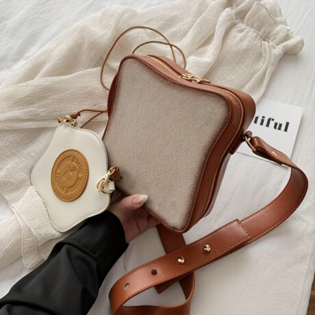 Vibrant Omelette Toast Crossbody Bag - Quirky Creative Design, Novelty Egg Bread Shoulder Bag with Adjustable Strap, Trendy Fashion Accessory for Daily Use